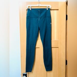 Vuori Women's Granite Leggings - M